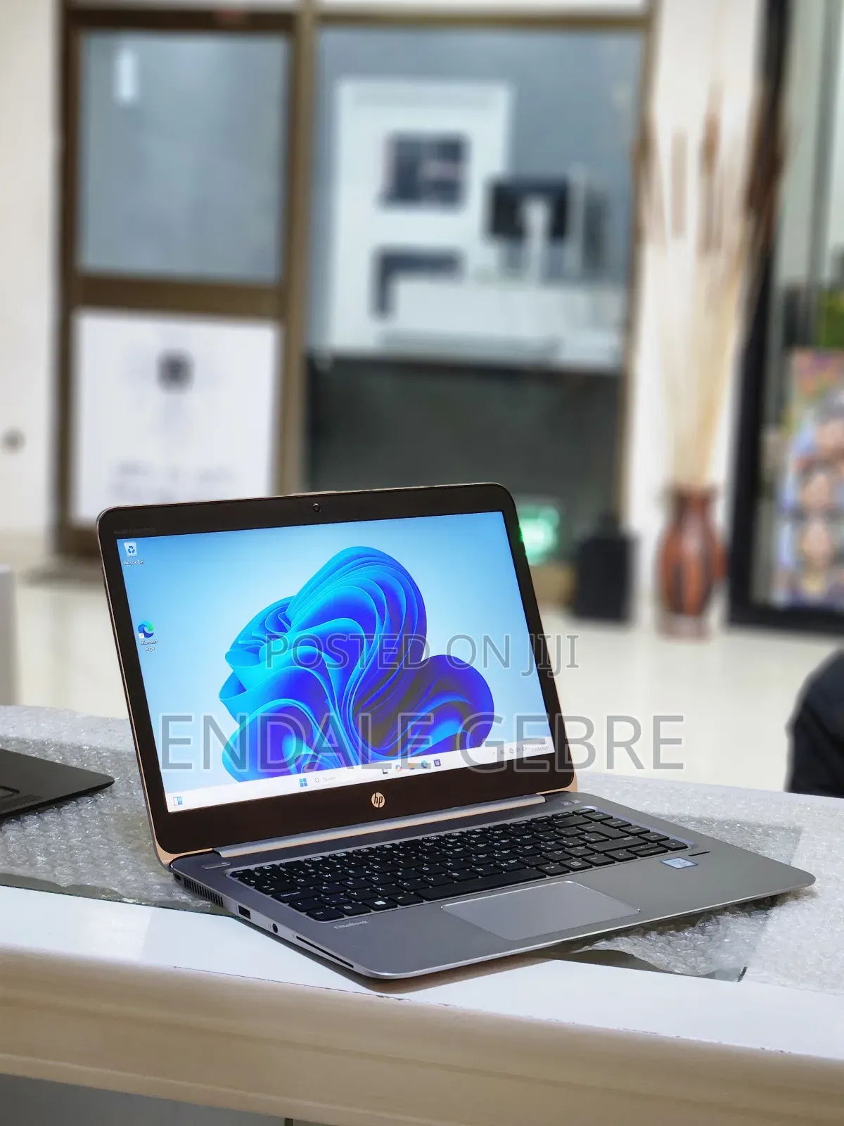 New Laptop HP EliteBook Folio 1040 G3 8GB Intel Core I5 SSD 256GB