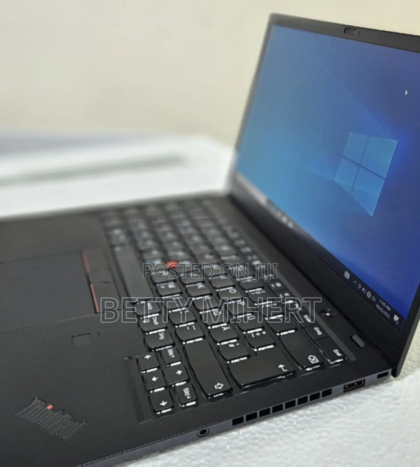 New Laptop Lenovo ThinkPad X1 8GB Intel Core I5 SSD 512GB