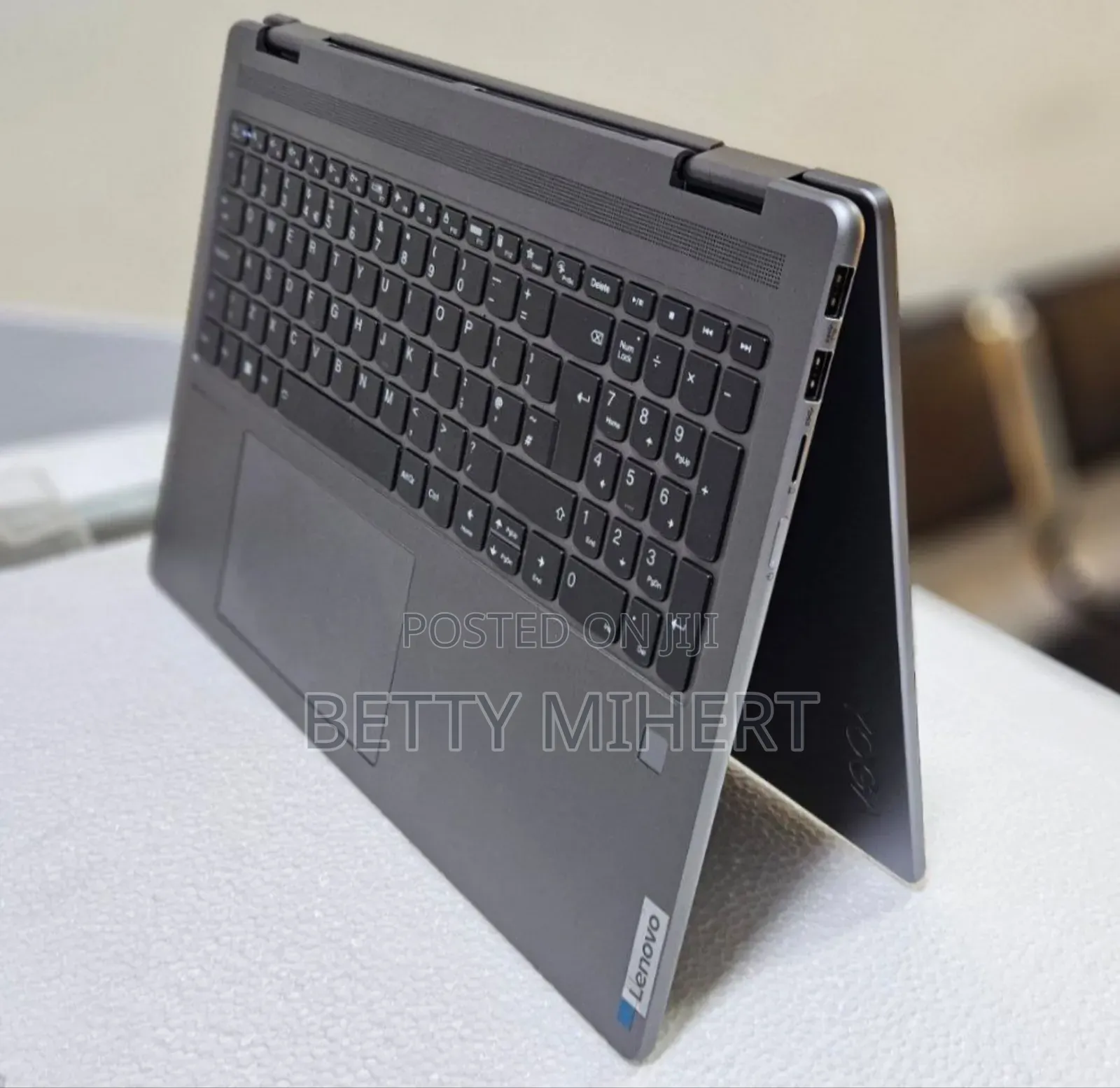 New Laptop Lenovo Yoga 7i 16GB Intel Core I7 SSD 512GB