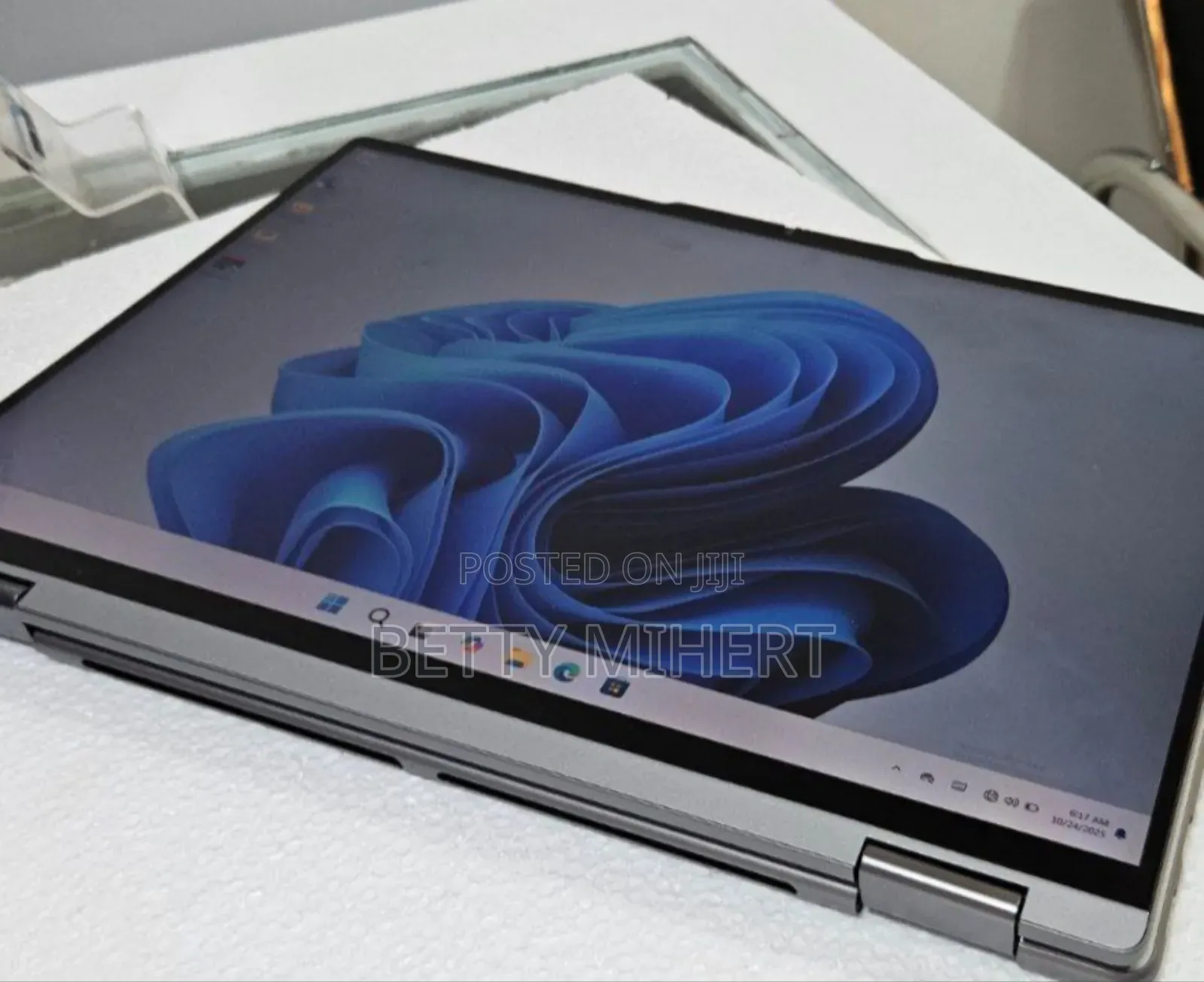 New Laptop Lenovo Yoga 7i 16GB Intel Core I7 SSD 512GB