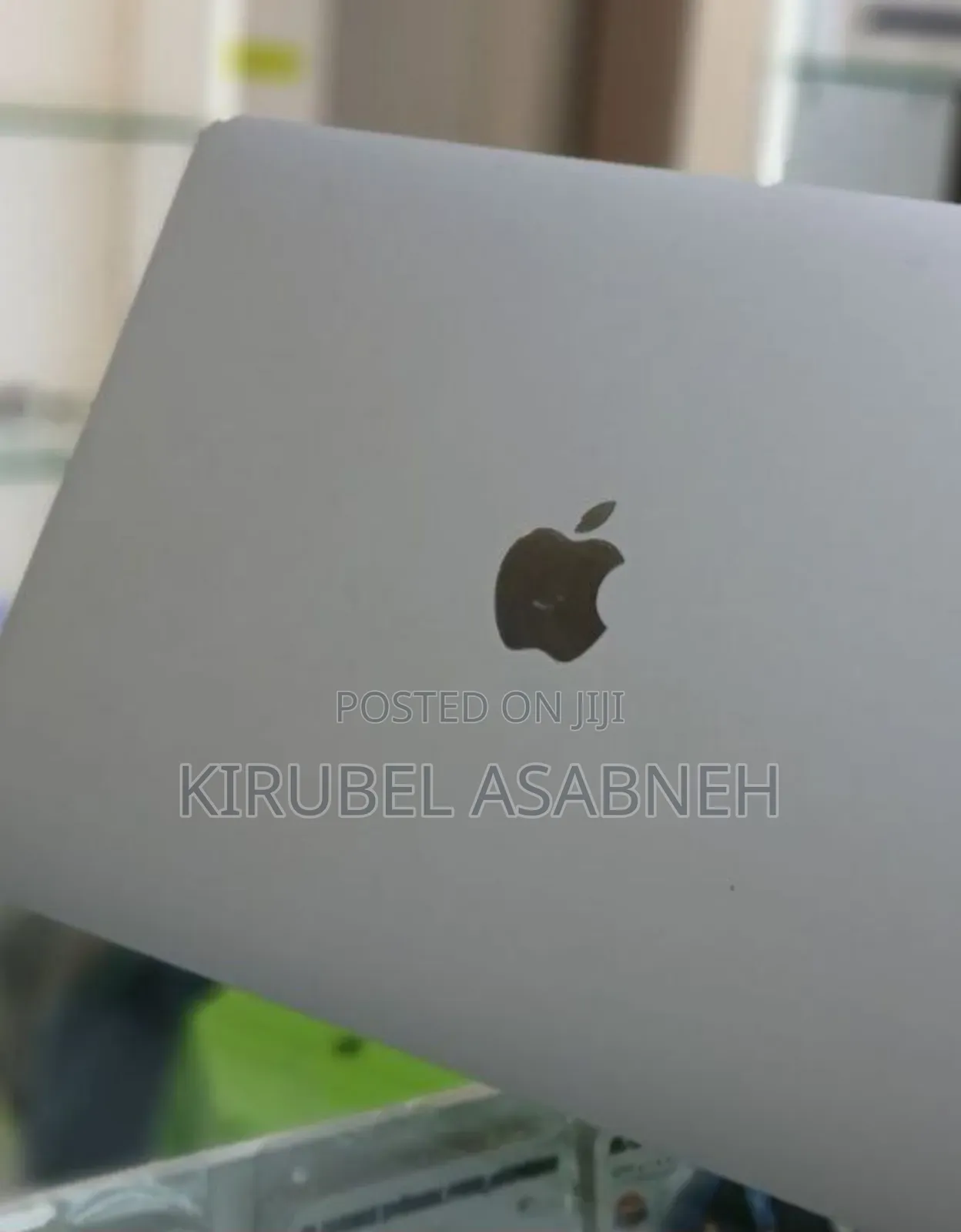 New Laptop Apple MacBook Pro 2022 M2 8GB Apple M2 SSD 256GB