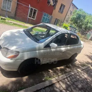 Toyota Platz 1.0 FWD 2002 White