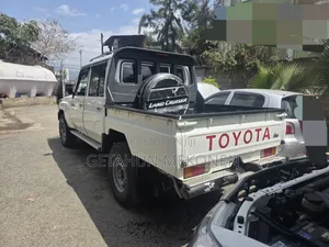Toyota Land Cruiser 2020 White