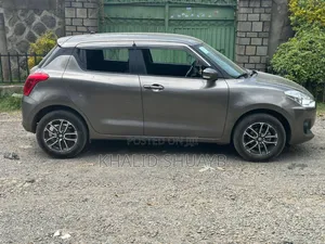 Suzuki Swift 2022 Gray