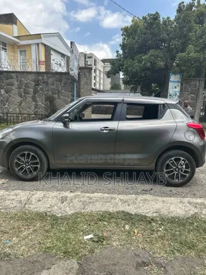 Suzuki Swift 2022 Gray