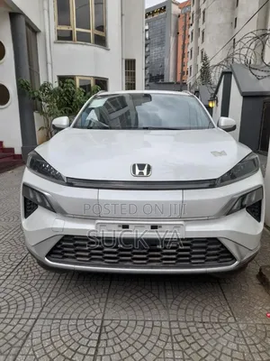 Photo - New Honda Legend 2024 White