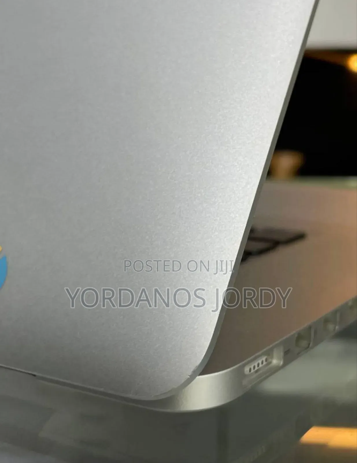 New Laptop Apple MacBook Pro 2015 16GB Intel Core I7 SSD 256GB