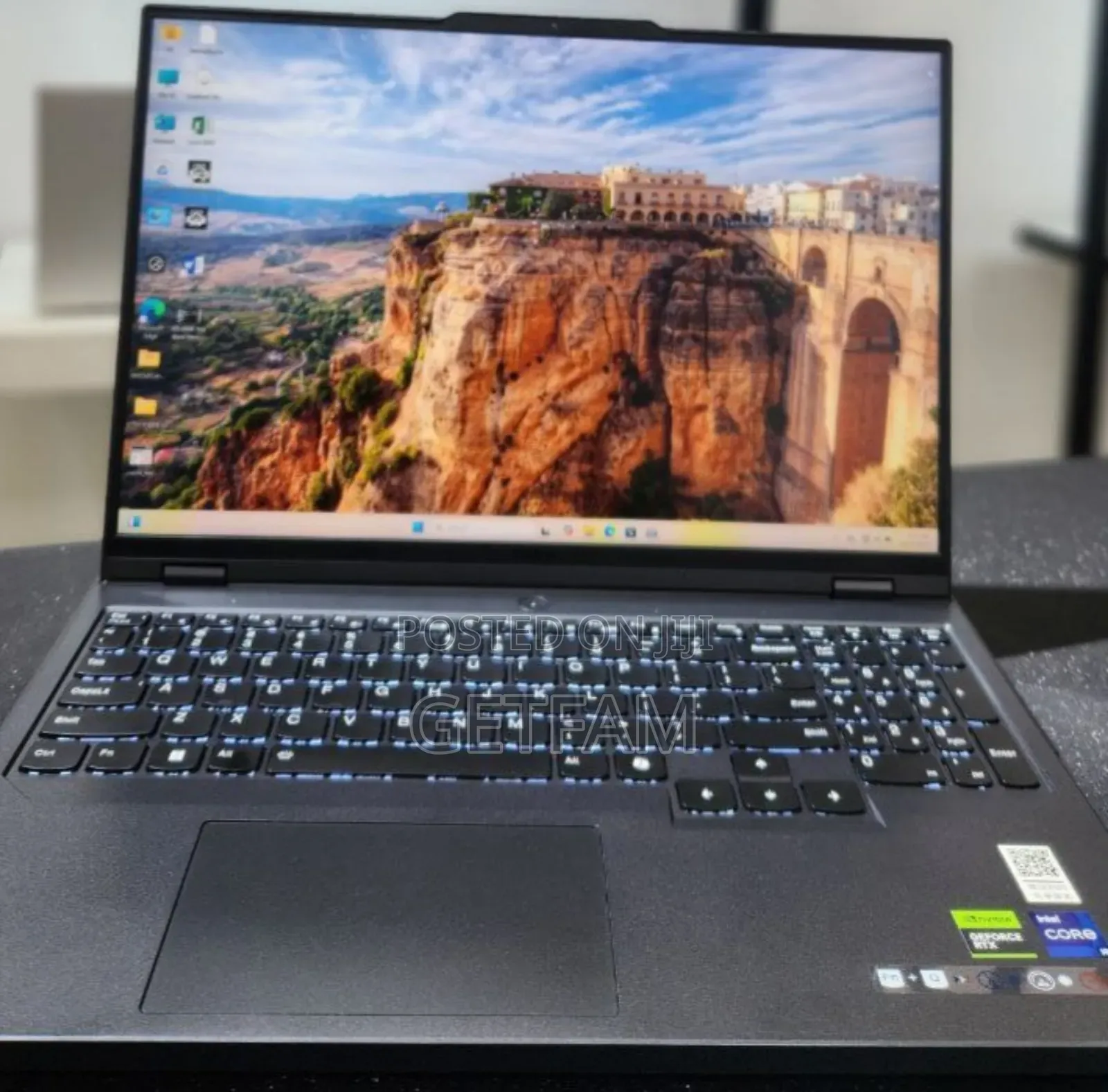 New Laptop Lenovo Yoga 700 32GB Intel Core I9 SSD 1T