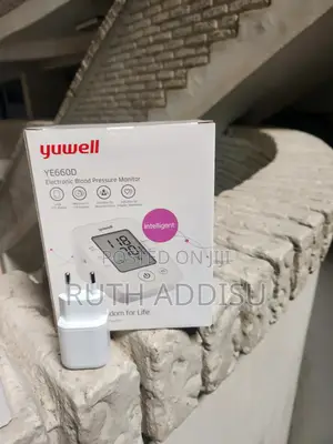 Photo - Digital Blood Pressuer Monitor奢望packed Yuwell Blood Pressure Medical