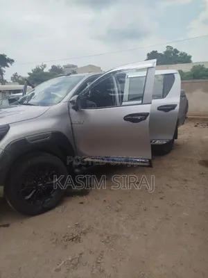 Toyota Hilux Revo Double Cab Deisel 2.8 AWD 2021 Silver