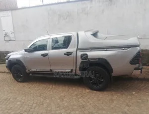 Photo - Toyota Hilux Revo Double Cab Deisel 2.8 AWD 2021 Silver