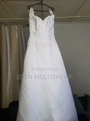 Photo - Wedding Dress