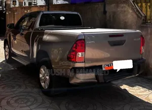 Toyota Hilux 2020 Gray