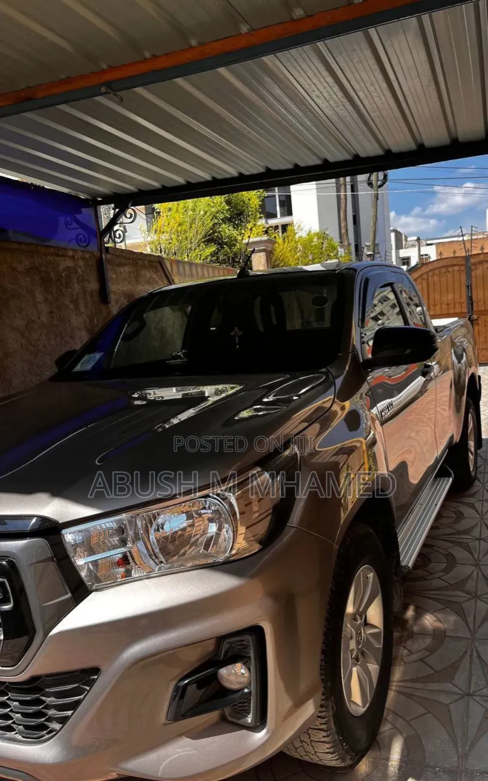 Toyota Hilux 2020 Gray