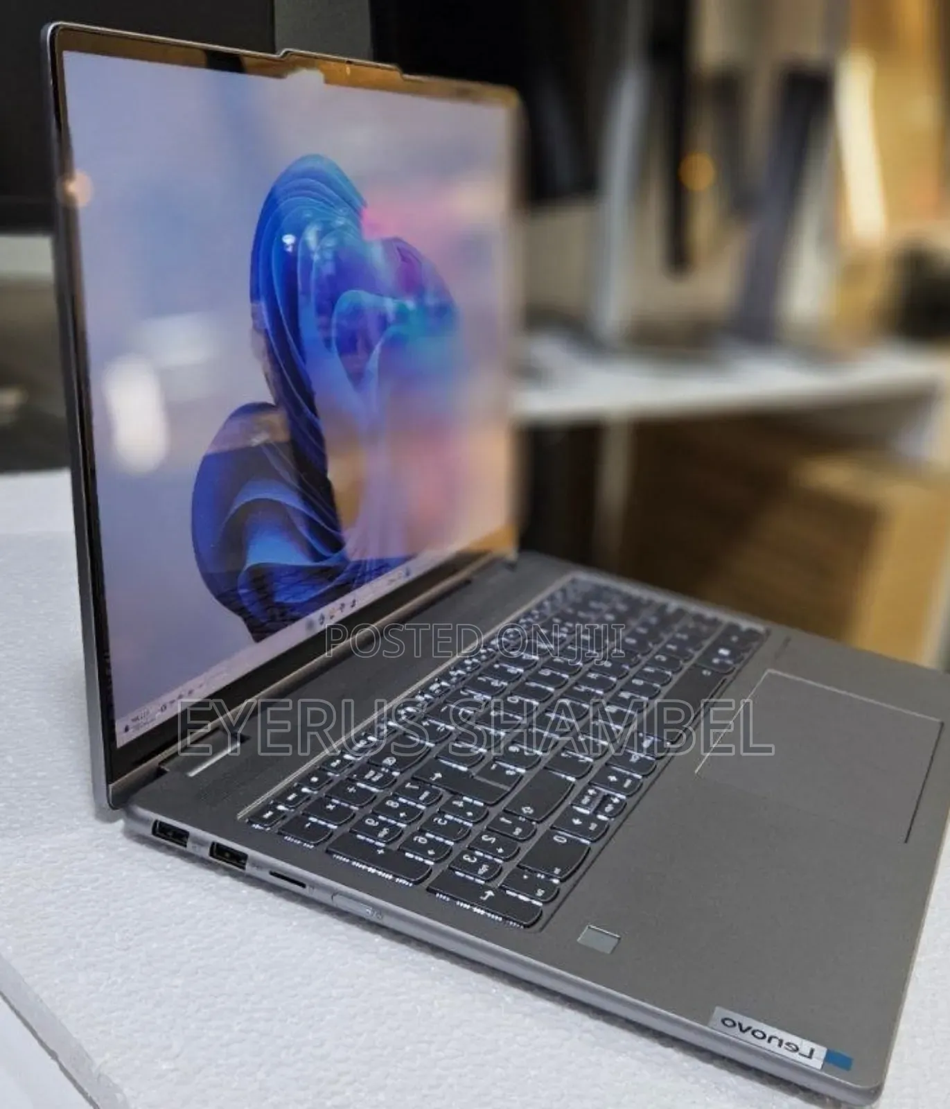 New Laptop Lenovo Yoga 7i 16GB Intel Core i7 SSD 512GB