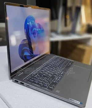 Photo - New Laptop Lenovo Yoga 7i 16GB Intel Core i7 SSD 512GB