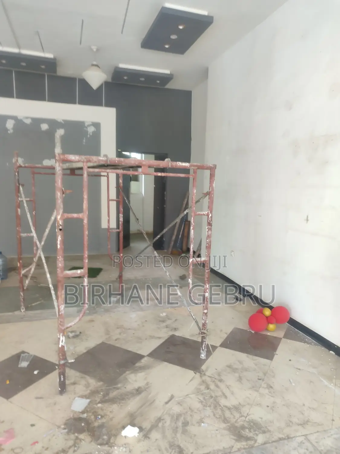 Shop Rent for Eletronics Mini Market Garment and Other