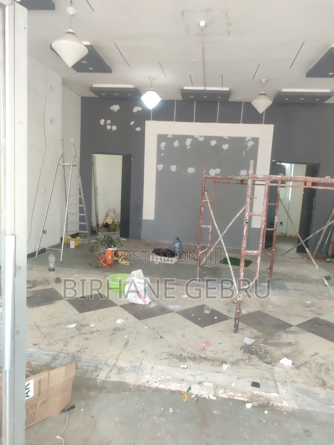 Shop Rent for Eletronics Mini Market Garment and Other