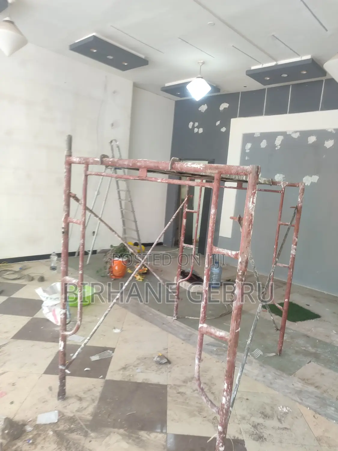 Shop Rent for Eletronics Mini Market Garment and Other