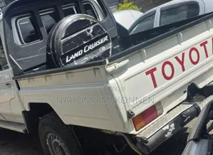 Toyota Land Cruiser 2020 White
