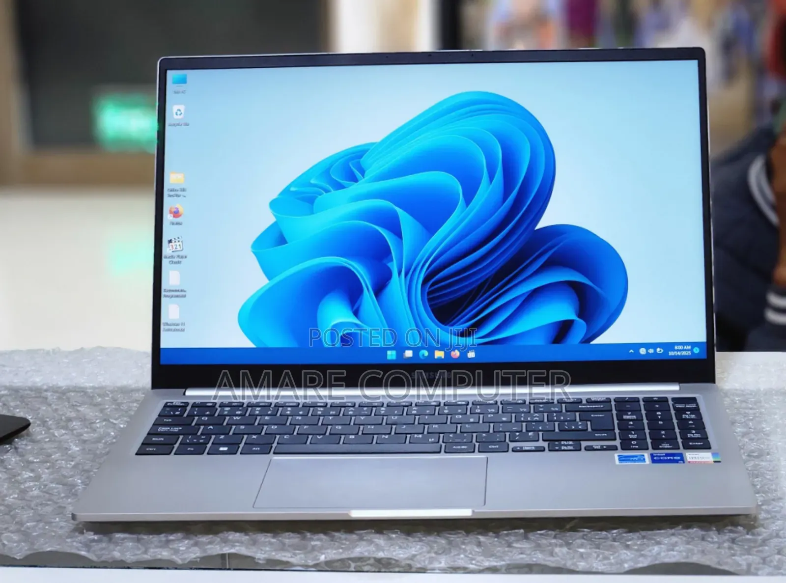 New Laptop Samsung 8GB Intel Core I5 SSD 256GB