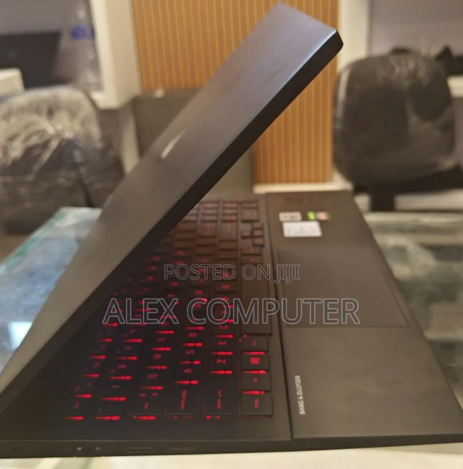 New Laptop HP Omen 15 16GB Intel Core i7 SSD 512GB