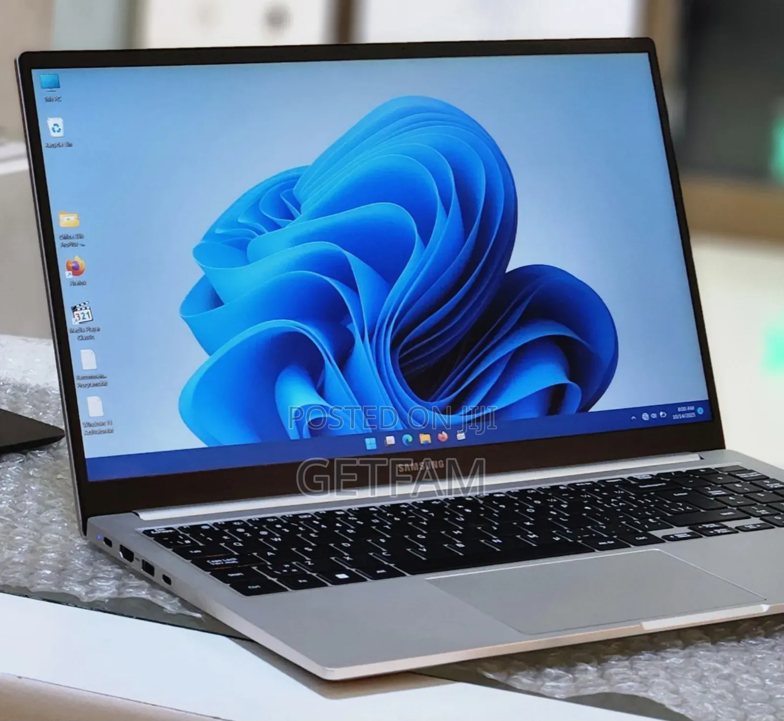 New Laptop Samsung Galaxy Book 2 8GB Intel Core i5 SSD 256GB