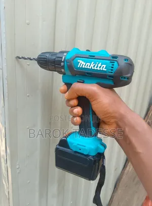 Photo - Makita Chargable Drill 21v