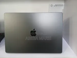 New Laptop Apple MacBook Pro 18GB Apple M3 Pro SSD 512GB