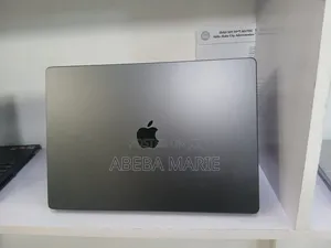 New Laptop Apple MacBook Pro 18GB Apple M3 Pro SSD 512GB