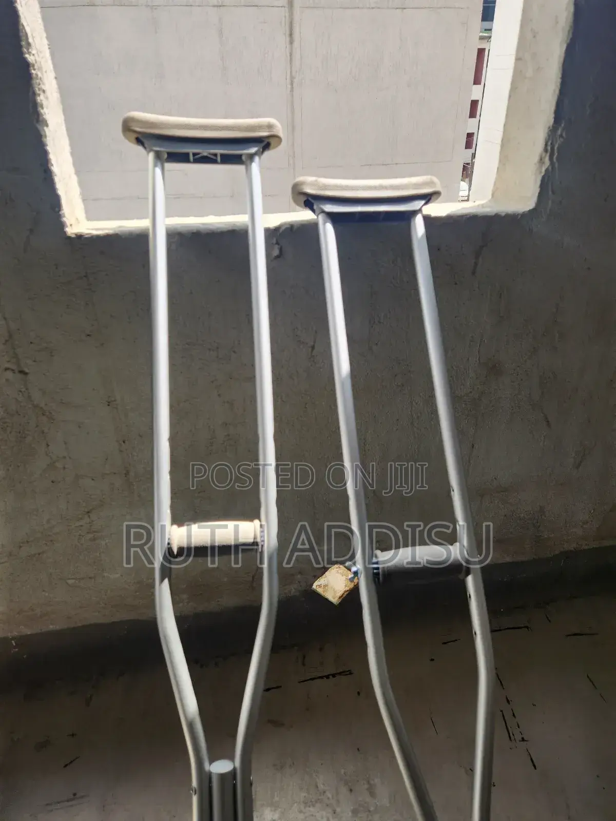 Brand New Strong Rubber Axillary Crutches鳵你bilateral Crutches Axillary