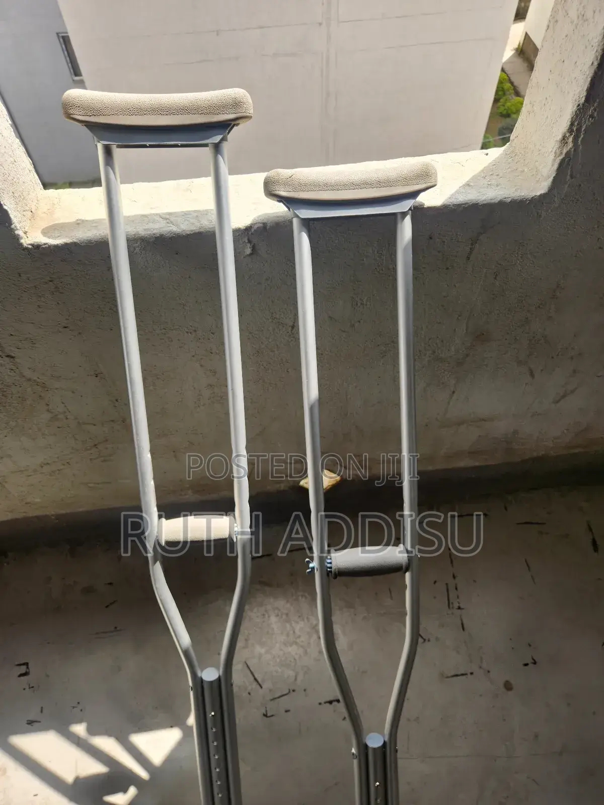 Good Grip Axillary Crutches蝨你brand New Axillary Crutches脯我crutches New