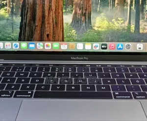 New Laptop Apple MacBook Pro 2019 16GB Intel Core I5 SSD 512GB