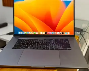 New Laptop Apple MacBook Pro 2019 16GB Intel Core I7 SSD 512GB