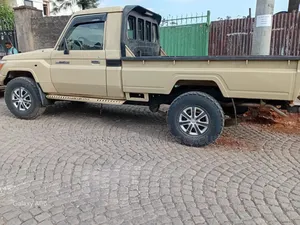 Toyota Land Cruiser 2008 Gold