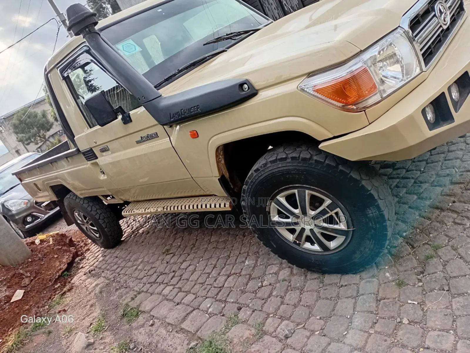 Toyota Land Cruiser 2008 Gold