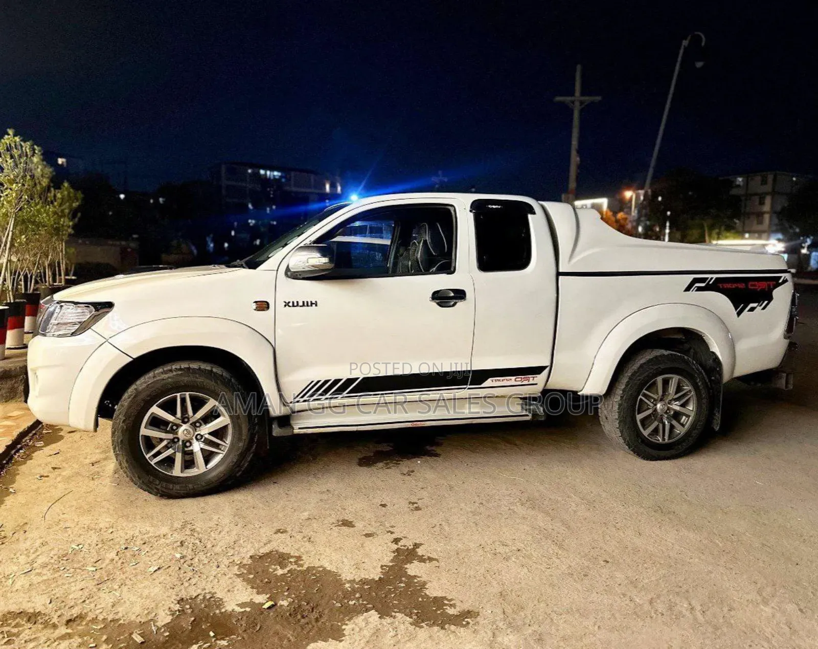 Toyota Hilux 2012 Ivory
