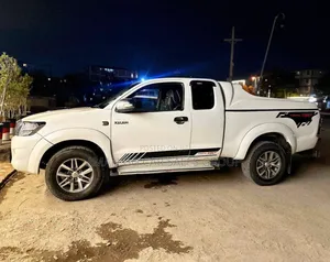 Toyota Hilux 2012 Ivory