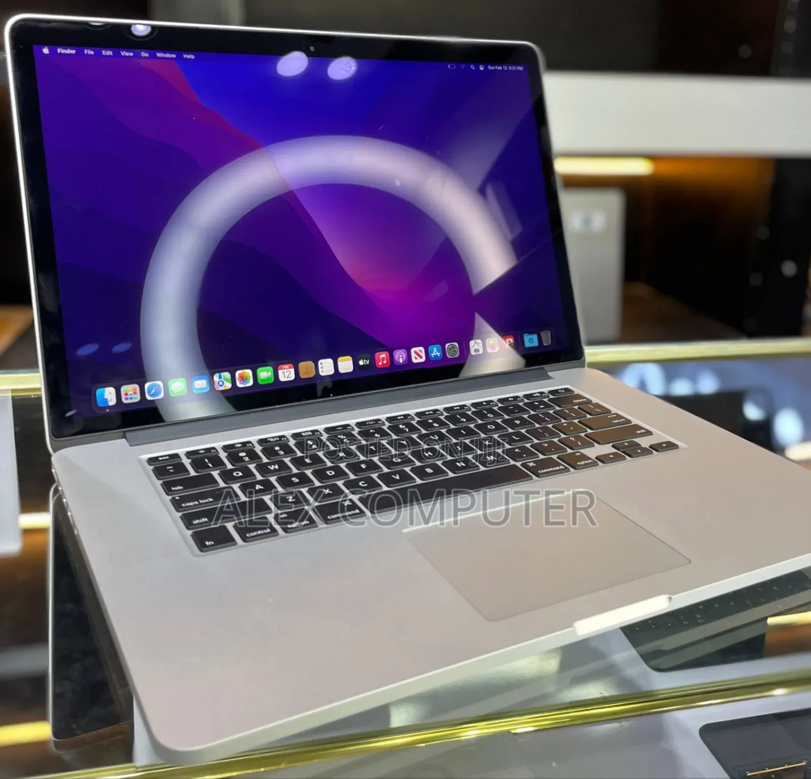 New Laptop Apple MacBook 2015 16GB Intel Core I7 SSD 256GB