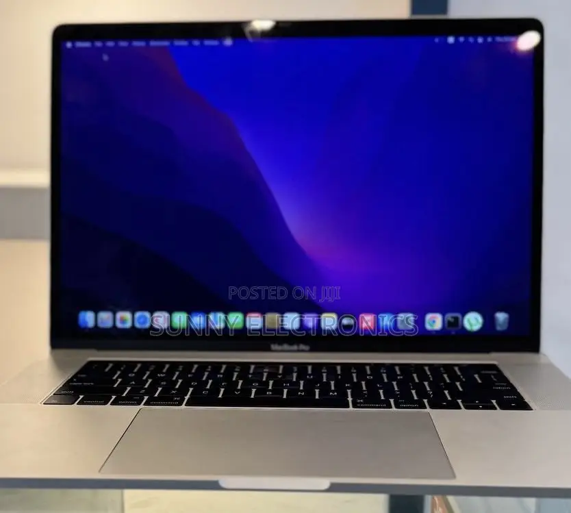 New Laptop Apple MacBook Pro 2016 16GB Intel Core I7 SSD 512GB