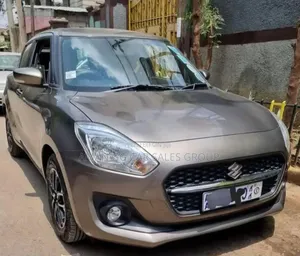 Suzuki Swift 2022 Gray
