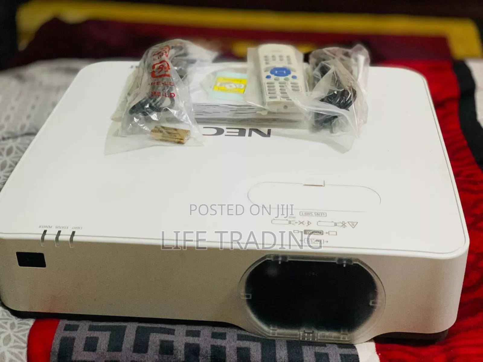 Cinema Level Projector 5200ansi