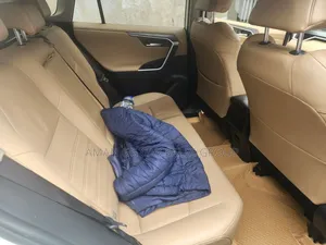 Toyota RAV4 2020 White