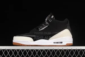 Photo - Jordan 3 Retro Black and White