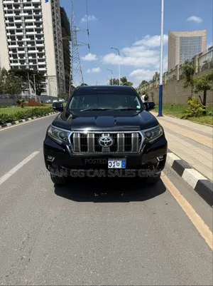 Photo - Toyota Land Cruiser 2020 Black