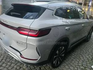 BYD Song Plus 2025 Silver