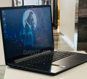 New Laptop Lenovo 8GB Intel Core I3 SSD 256GB