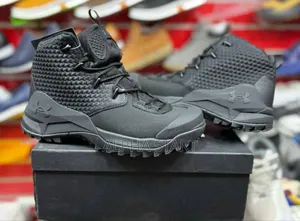 Photo - Under Armour Infil Hike Gore-Tex High Shoes for Men's 
 Master Quality