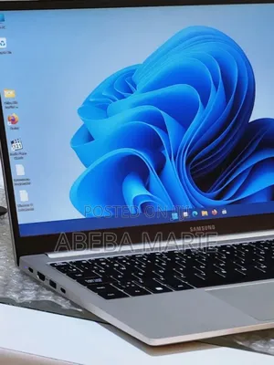 New Laptop Samsung 8GB Intel Core I5 SSD 256GB