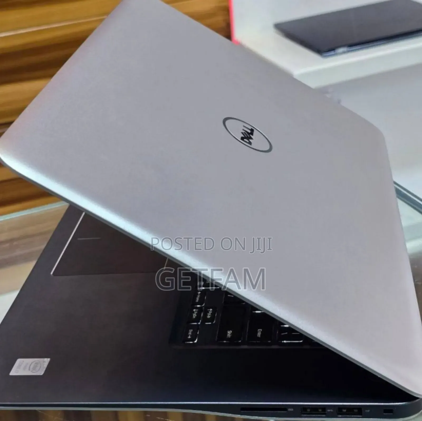 New Laptop Dell Inspiron 15 8GB Intel Core I7 SSD 1T